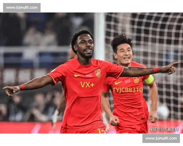 中国国足迎战泰国队引发热议 球迷期待突破历史成绩的新篇章